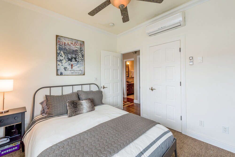 Фото 135 Street Steamboat Condo - 2 Br condo by RedAwning