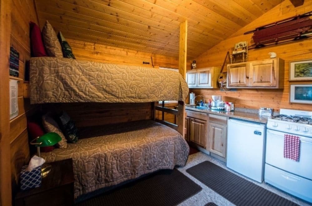 Фото A Cabin by the Pond