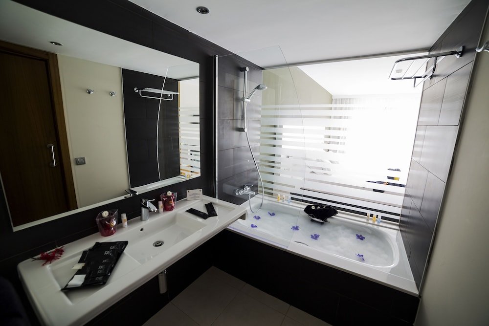 Фото R2 Bahía Playa Design Hotel & SPA Wellness - Adults Only