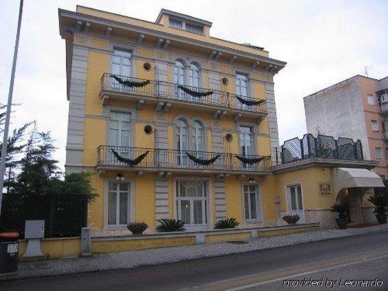 Фото Hotel Villa Traiano