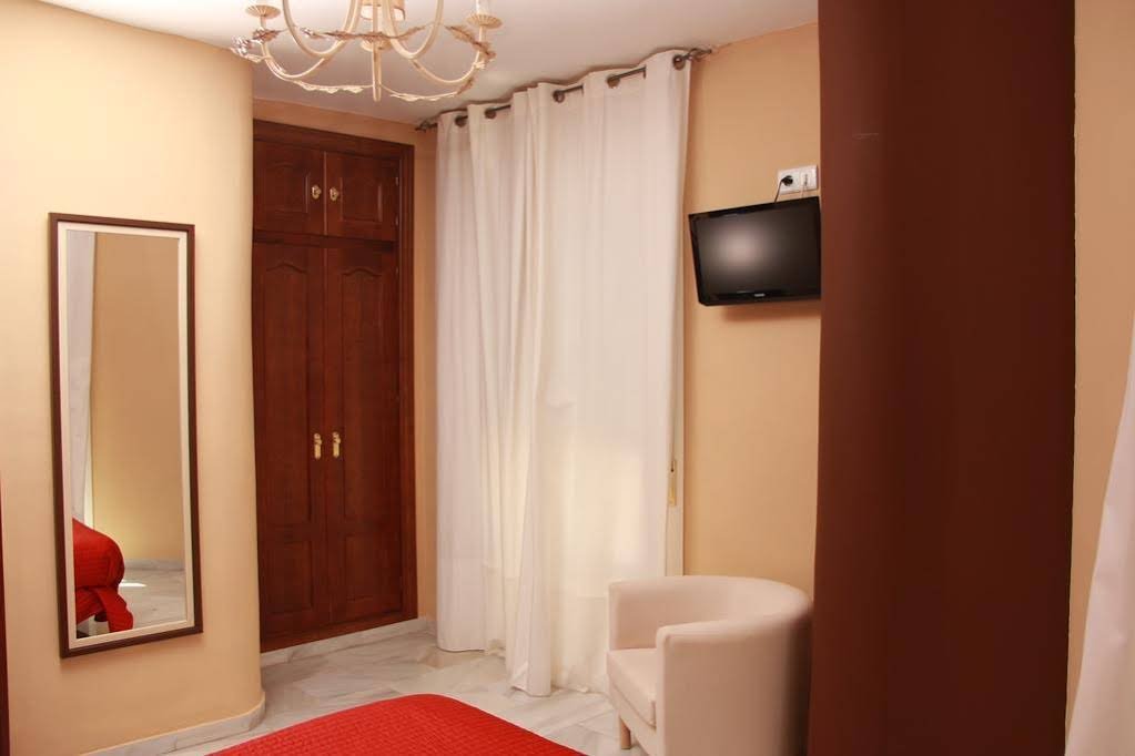 Фото Hostal Tilos