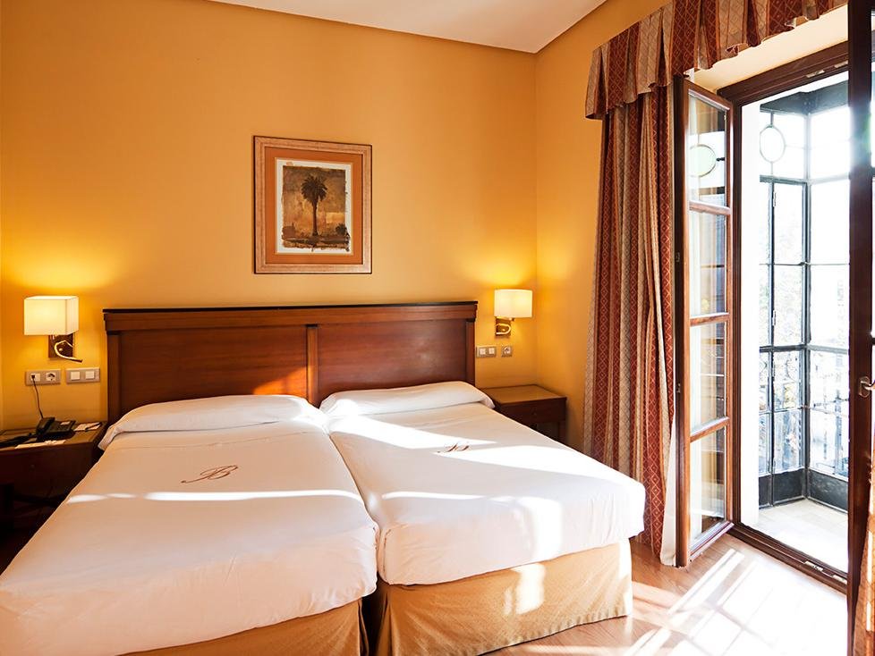 Фото Hotel Bécquer