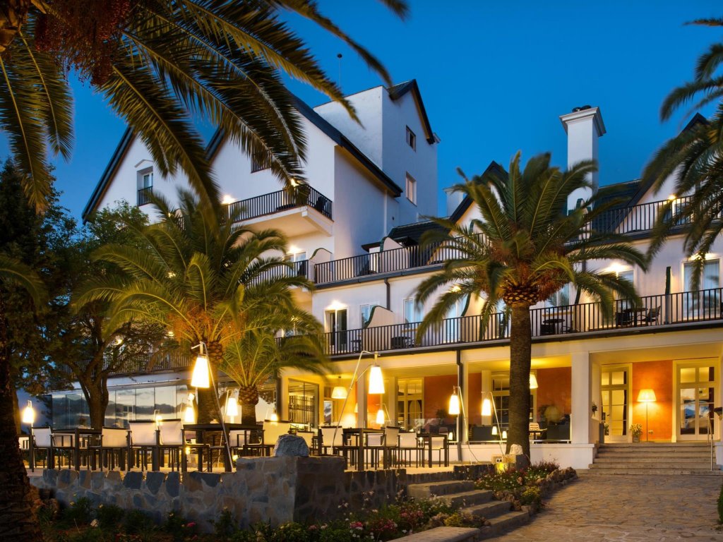 Фото Catalonia Reina Victoria