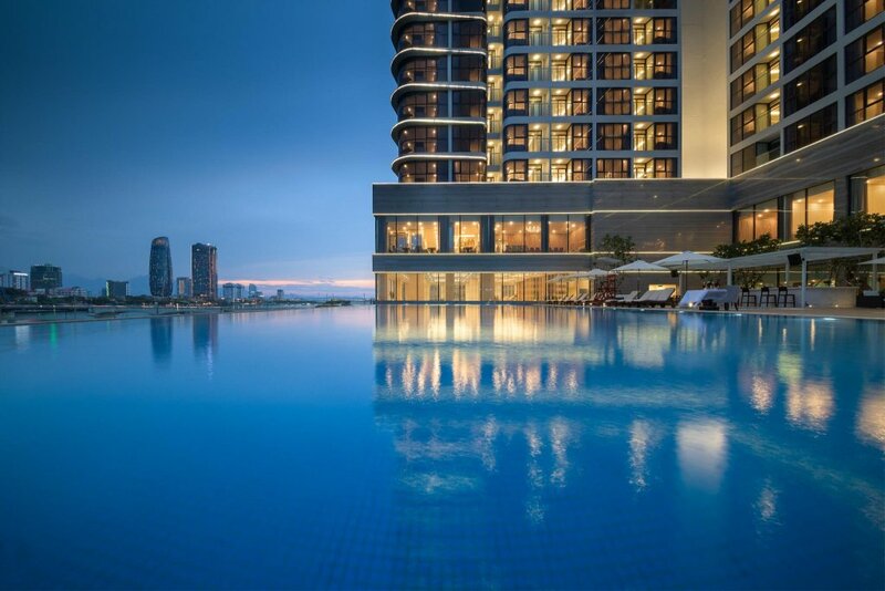 Гостиница Vinpearl Condotel Riverfront Da Nang в Дананге