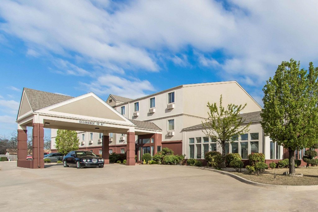 Фото Quality Inn Moore - Oklahoma City