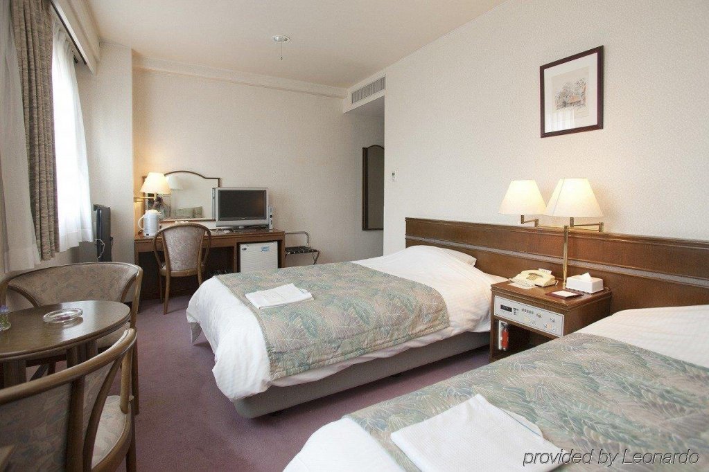 Фото Shin Osaka Station Hotel