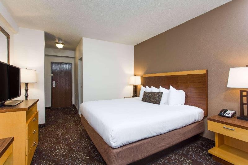 Фото Days Inn by Wyndham Washington DC/Connecticut Avenue