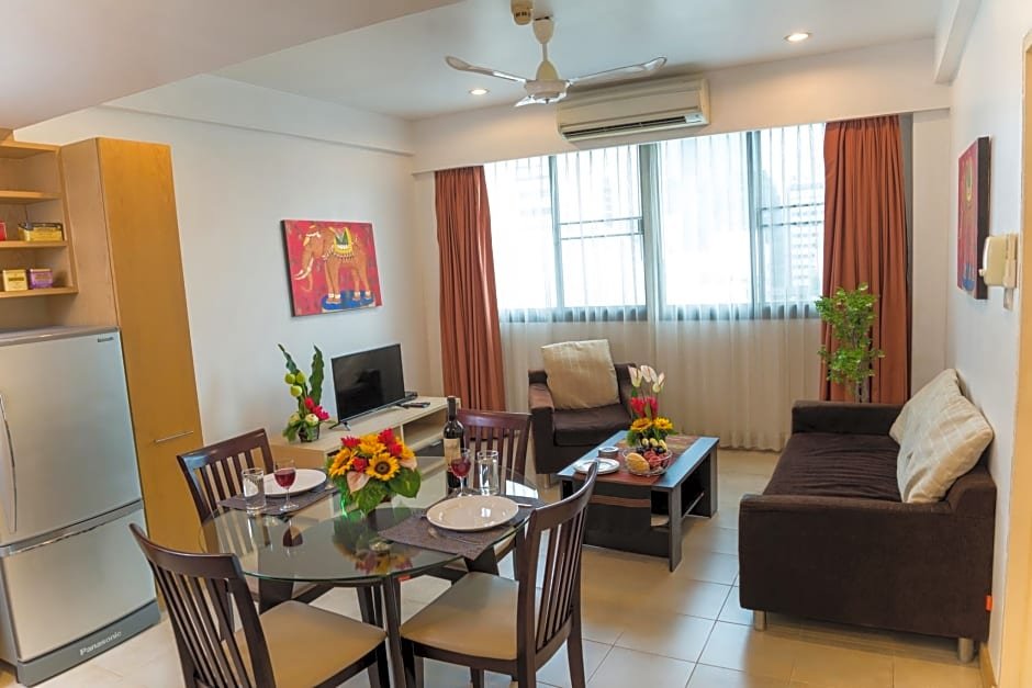 Фото Tarntawan Place Apartments