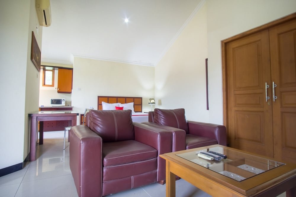 Фото RedDoorz near Rumah Sakit Baptis Kediri