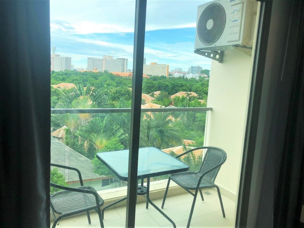 Фото Laguna Beach Resort 2 Studio Condo Pattaya