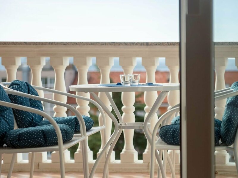 Гостиница Gorgeous Apartment With Hot Tub and Terrace With Sea View