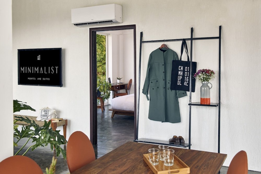 Фото Minimalist Poshtel & Suites