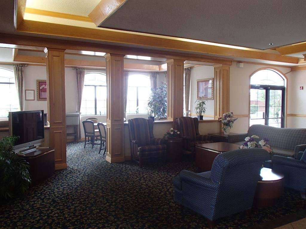 Фото Days Inn & Suites by Wyndham Corpus Christi Central