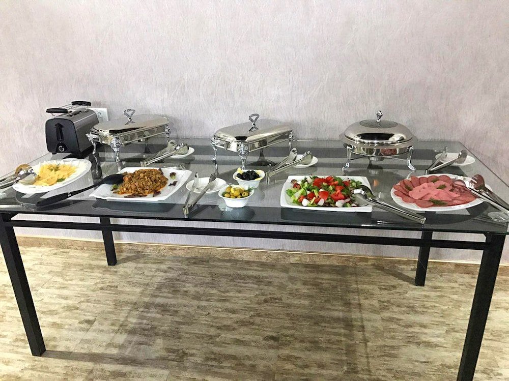 Фото Tourist Inn Hotel