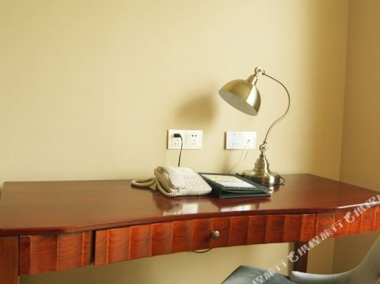 Фото Yuexiu Hotel Guangzhou, Curio Collection by Hilton