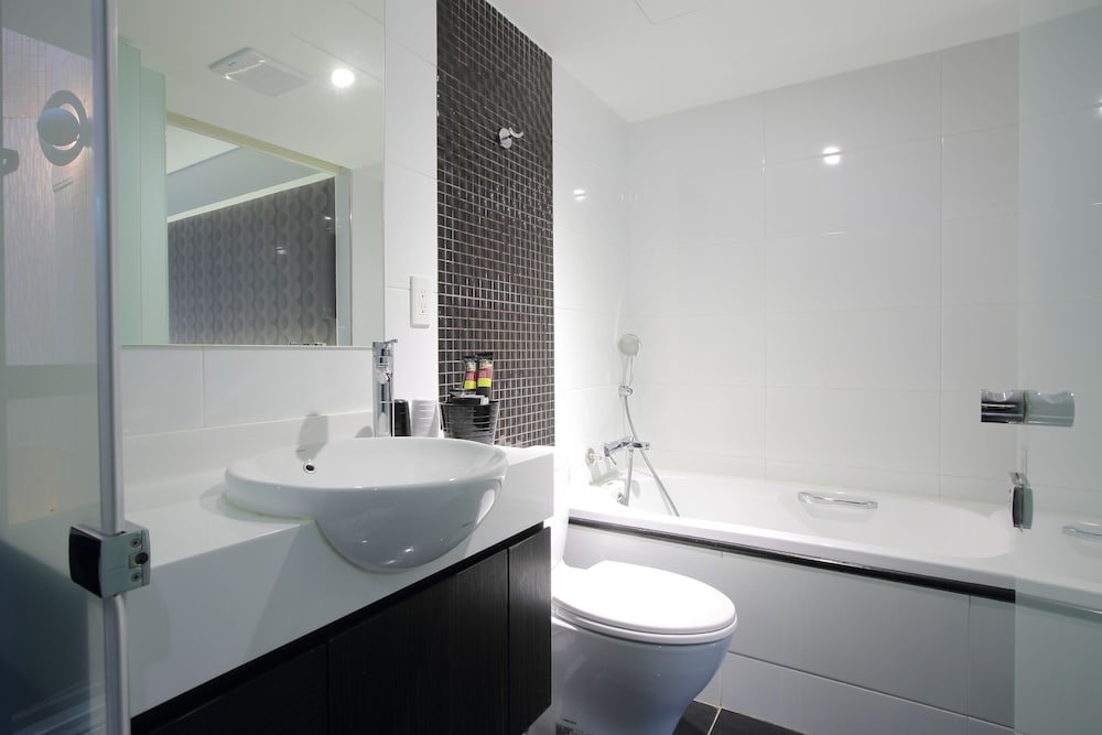 Фото Regal Executive Suites