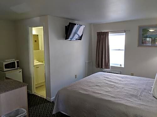 Фото Crystal Sands Motel