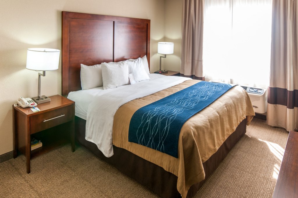 Фото Comfort Inn Albuquerque Airport