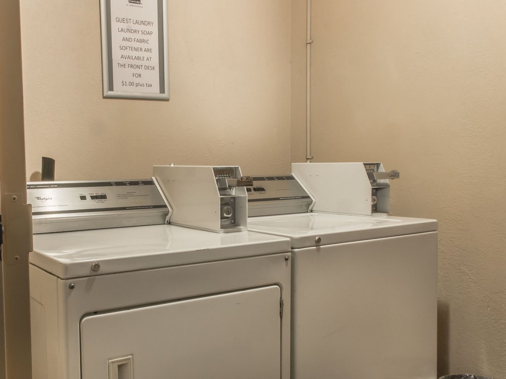 Фото Howard Johnson by Wyndham Thunder Bay