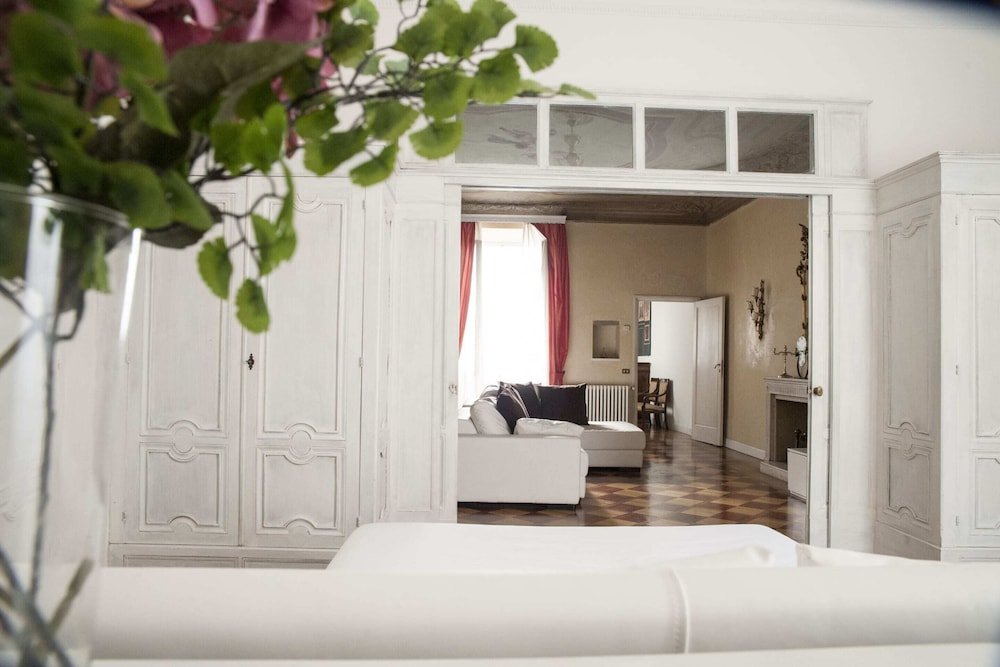 Фото Arnobio Florence Suites