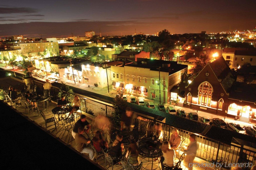 Фото Market Pavilion Hotel