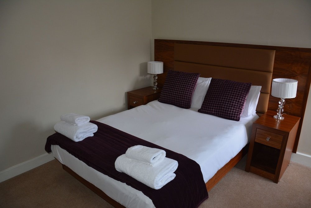 Фото Cathedral Gate Hotel