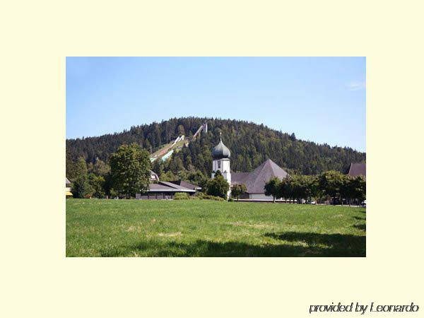 Фото Invite Hotel Löwen Freiburg