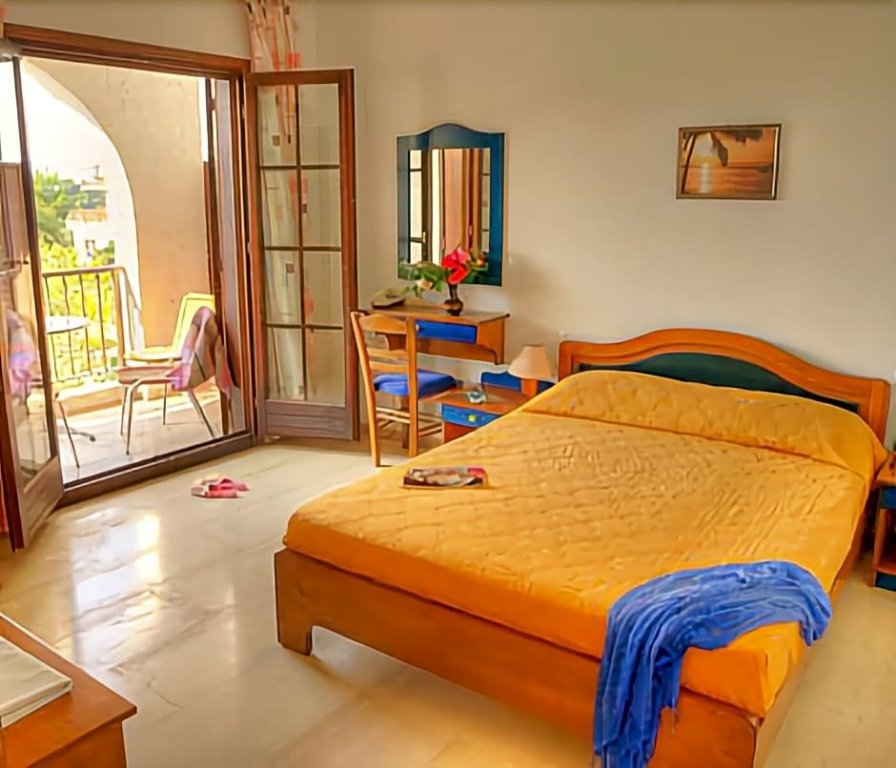 Фото Delphi Hotel