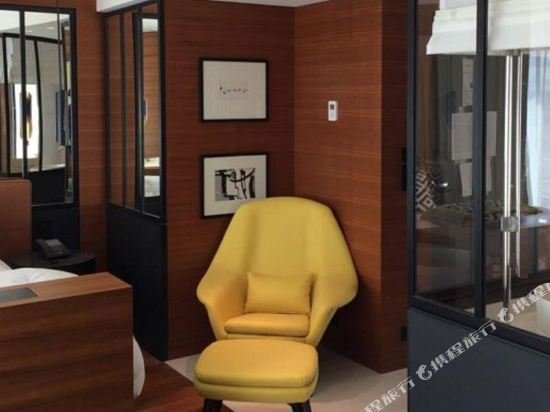 Фото Renaissance Paris Republique Hotel