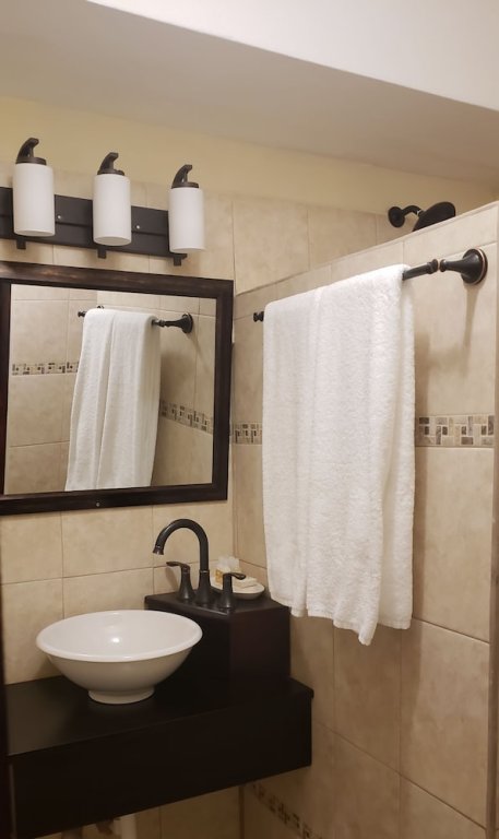 Фото Sir Angel's Guesthouse