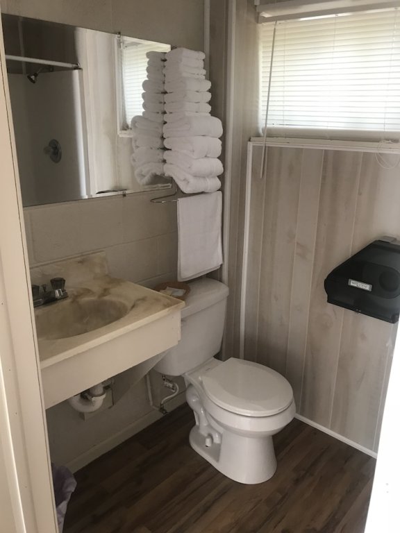 Фото Riverview Inn