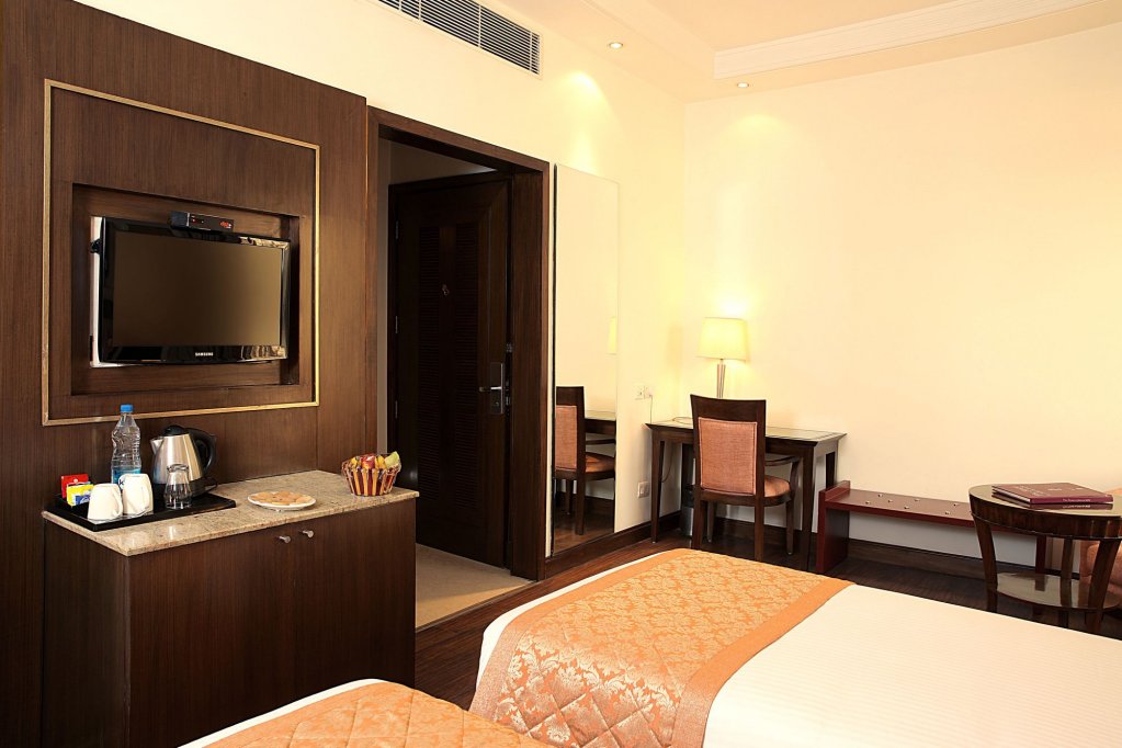 Фото Ahuja Residency Vista Signature