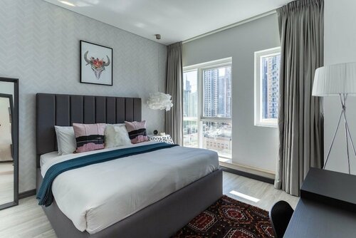 Жильё посуточно One Perfect Stay - Royal Oceanic Tower в Дубае