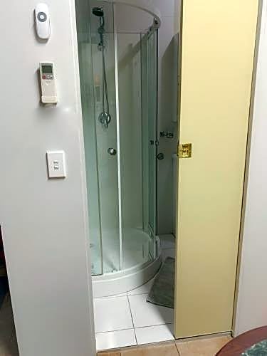 Фото Westside Studio Apartments