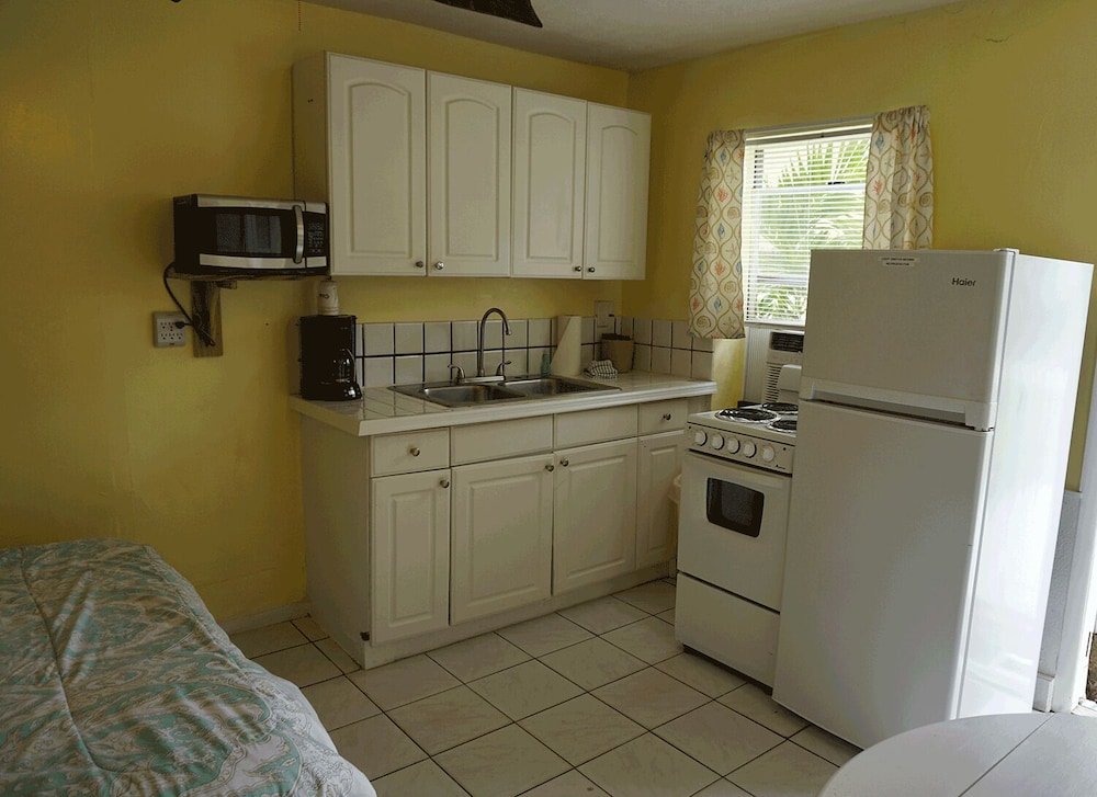 Фото Coconut Cove Resort and Marina