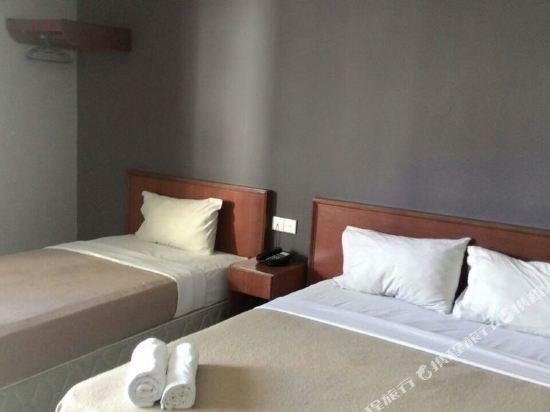 Фото One Hotel Sadong Jaya