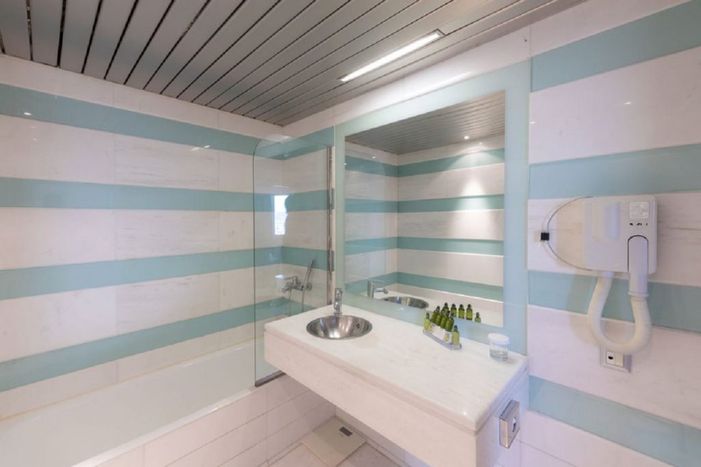 Фото Dorian Inn Hotel