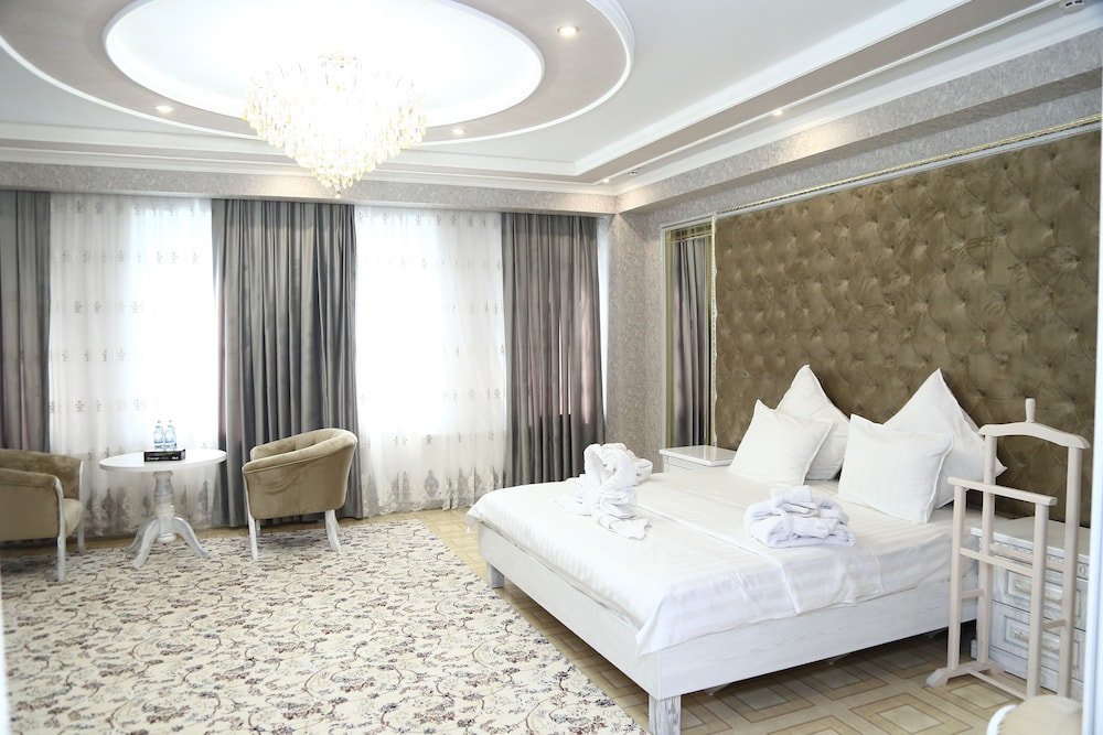 Фото Oydin Plaza