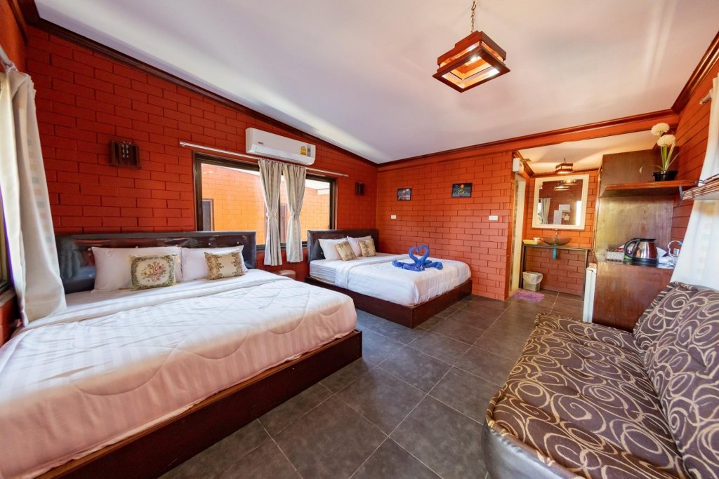 Фото Tarn Tawan Resort