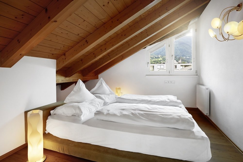 Фото Hotel Lowenhof