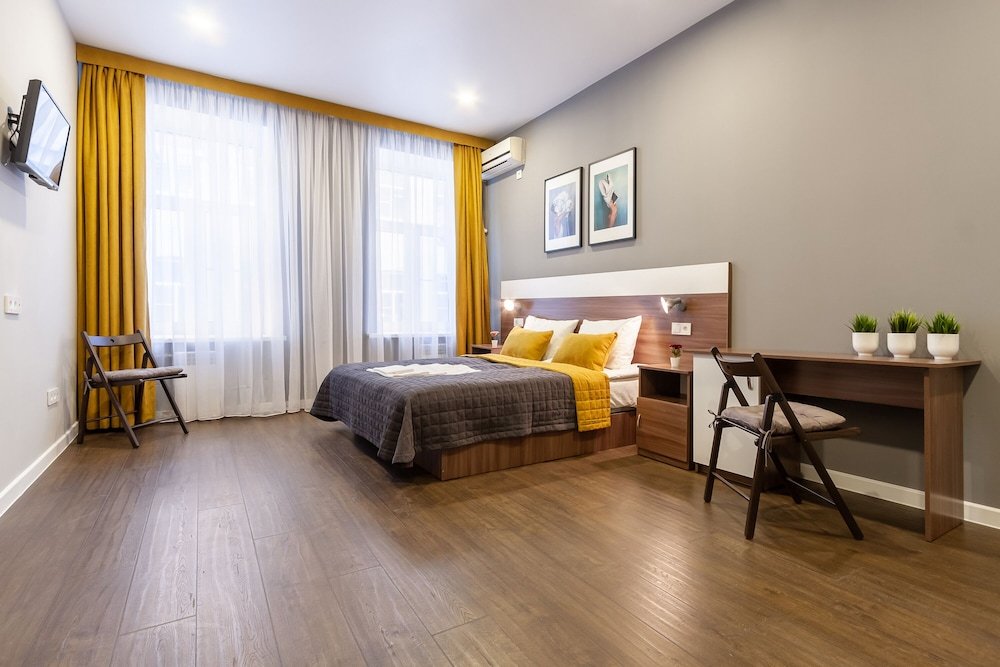 Фото Демократ Невский 130