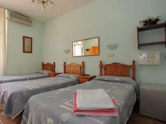 Фото Hostal Fuentesol