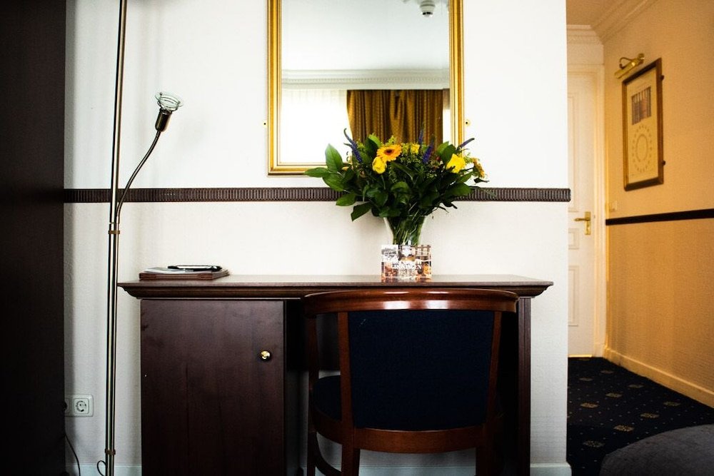 Фото Boutique Hotel De Doelen