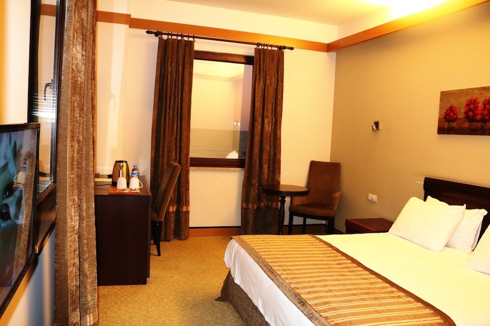 Фото Hotel Lazlakar