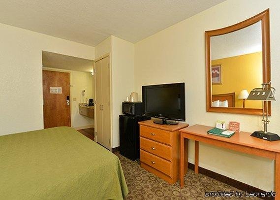 Фото Quality Inn & Suites Near the Theme Parks