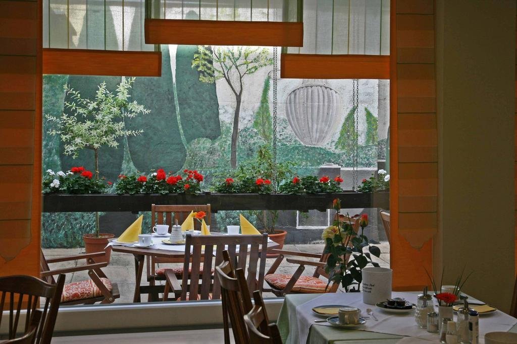 Фото Central Hotel Garni