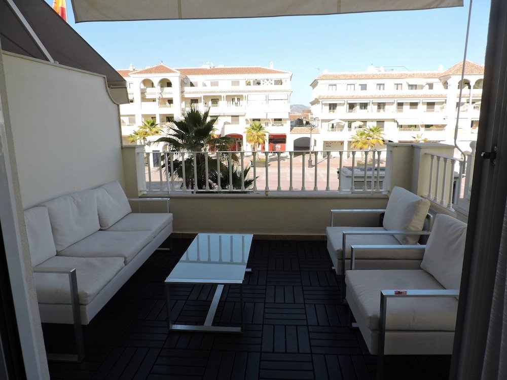 Фото Apartamentos Toboso Plaza