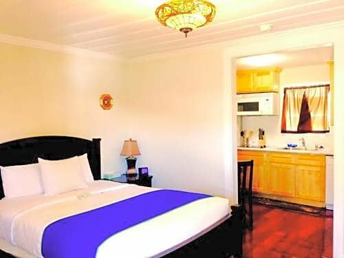 Гостиница Americas Best Value Inn & Suites Royal Carriage