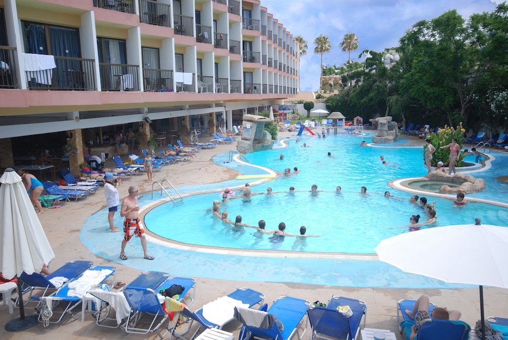 Фото отеля 1