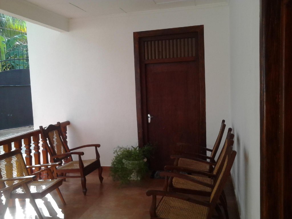 Фото Bandhusena House and Apartments